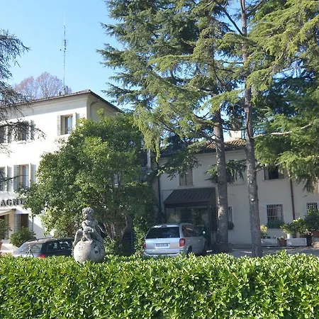 Magnolia Отель 3*